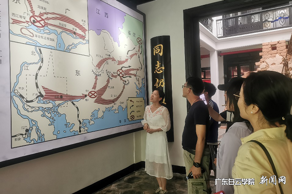 学院党总支书记李志华讲述两次革命东征历程.png